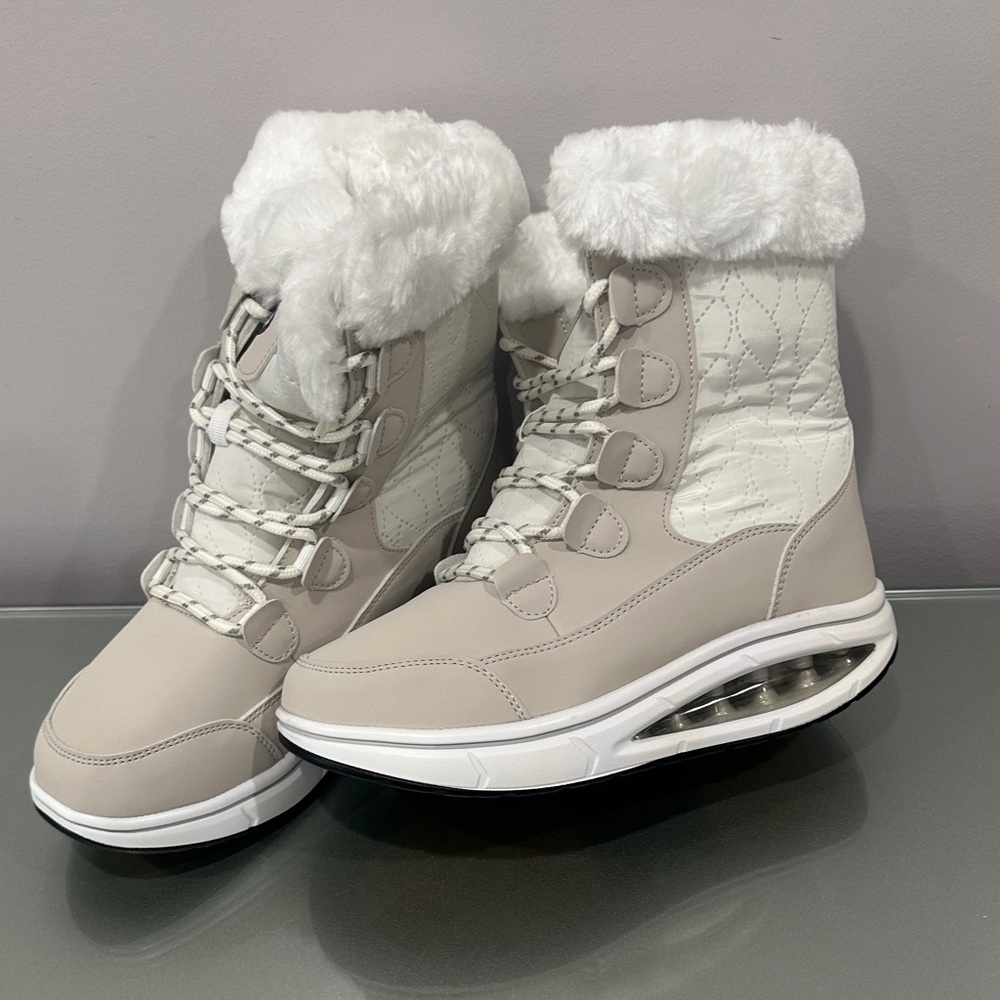 Cozy White Quilted Winter Boots